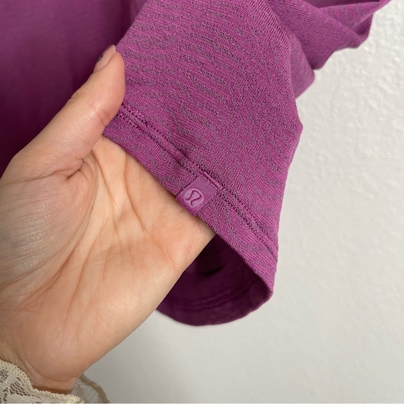 Lululemon Purple Short Sleeve Tee Size 6 - Picture 2 of 3